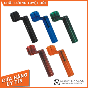 Tay quay lên dây
