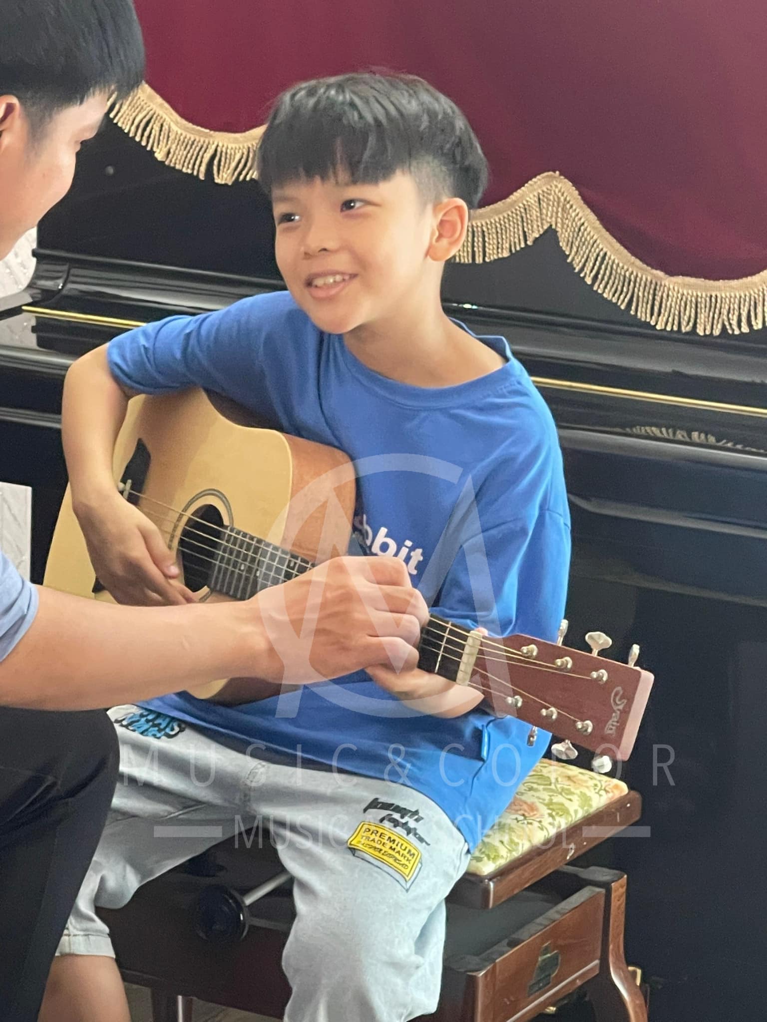 Việc chọn guitar cho người mới học phù hợp để bắt đầu là vô cùng quan trọng