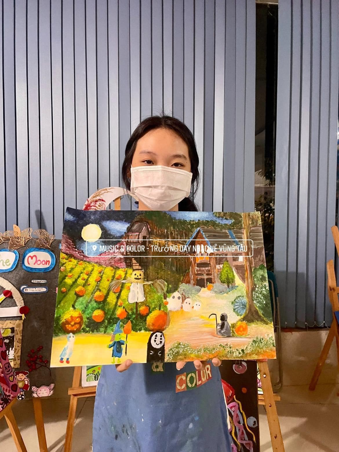 Học viên khoá học vẽ chủ đề Halloween