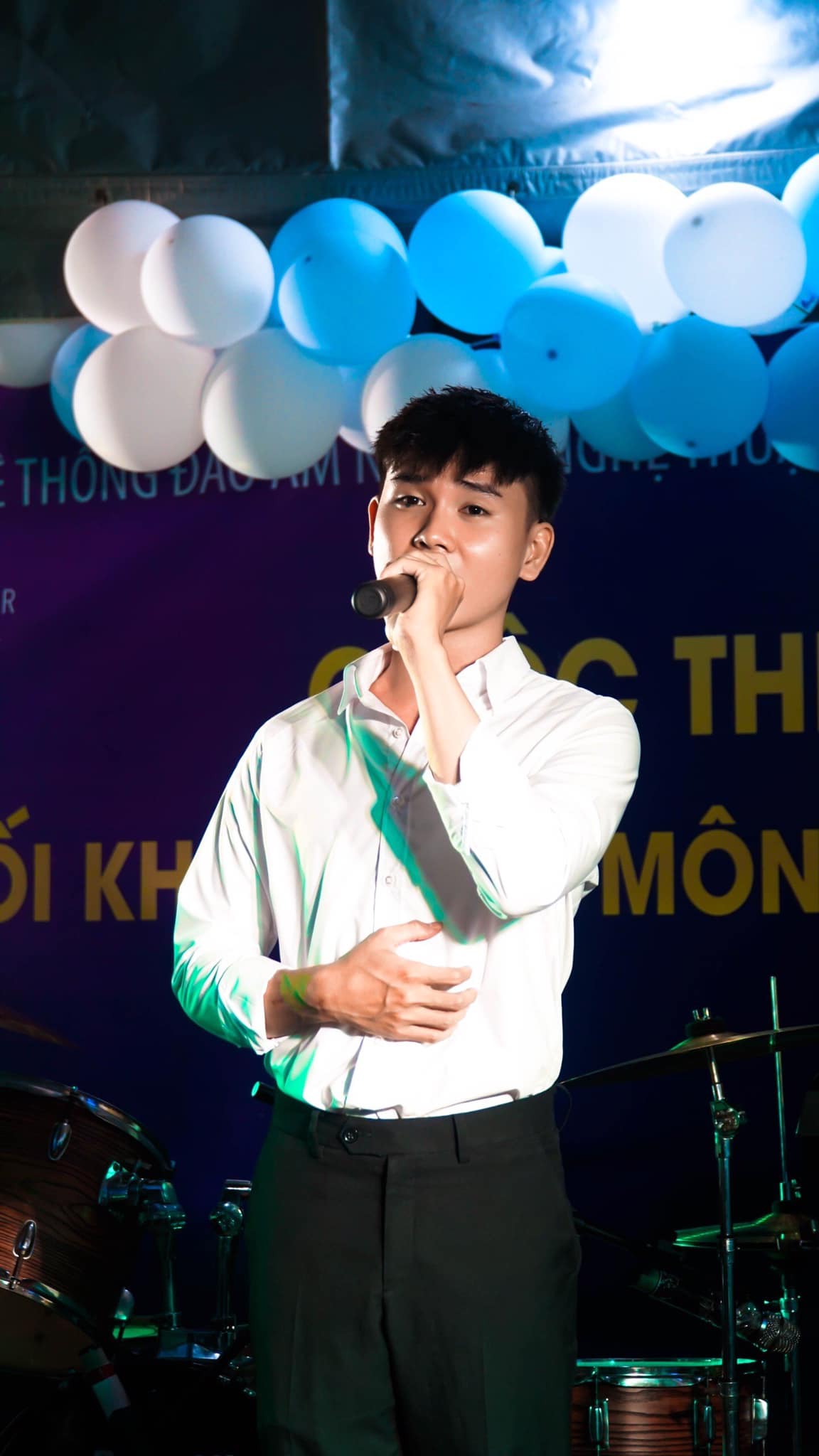Màn trình diễn đầy cảm xúc của học viên Khóa học Thanh nhạc nâng cao Music & Color