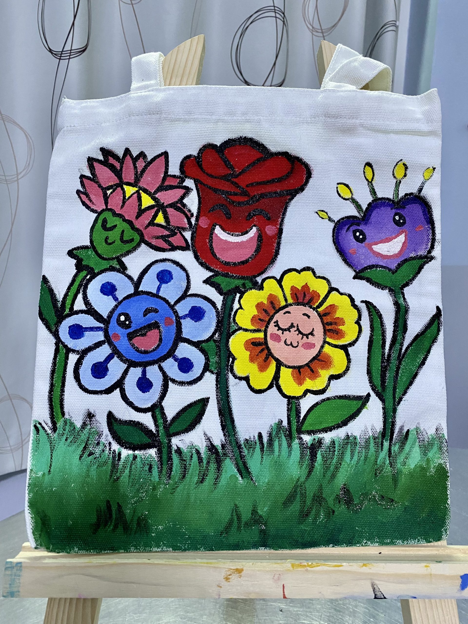 Sáng Tạo Nghệ Thuật "Vẽ Màu Acrylic Trên Túi Tote"