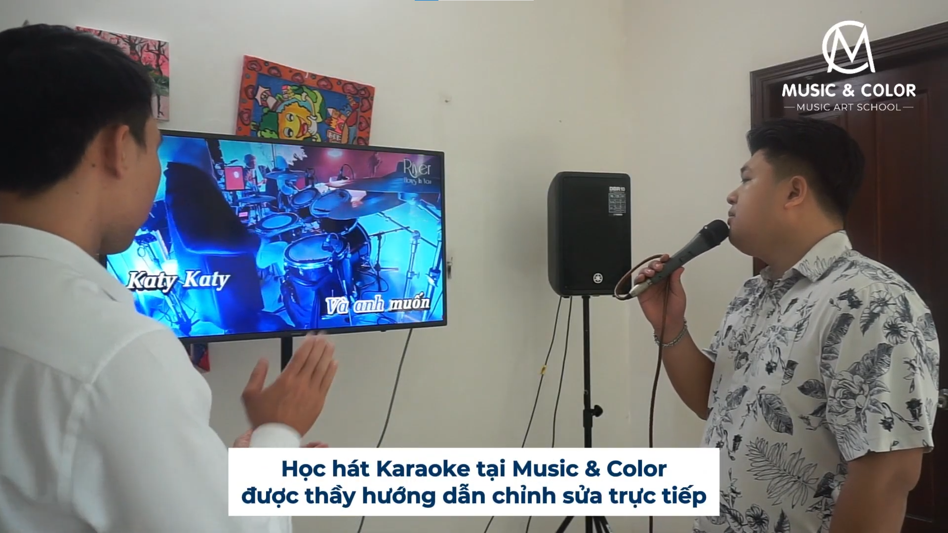 Khóa Học Karaoke Cho Người Lớn